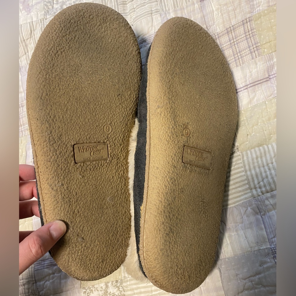 Western Chief Women’s Size 9‎ Moccasin/Slippers With Fuzzy Lining. - Picture 3 of 4